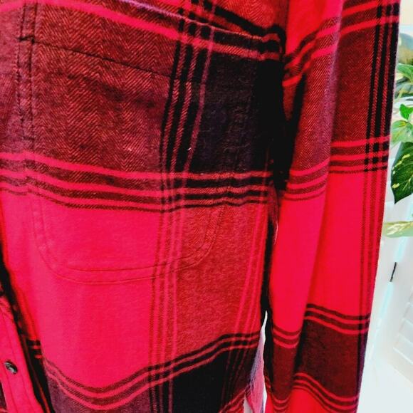 ATHLETA BUFFALO PLAID BUTTON DOWN WITH POCKETS SIZE SMALL - Picture 3 of 7